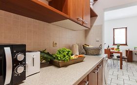 Holiday House Pineta - Fazana, Sea View & Mini Wellness